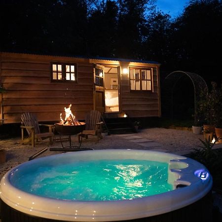 Luxury, Rural Shepherds Hut With Hot Tub Nr Bath Bristol Esterno foto