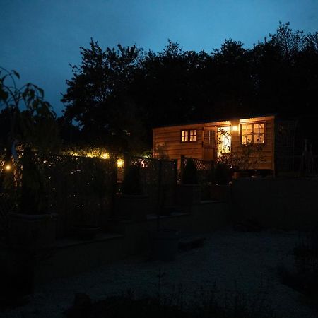 Luxury, Rural Shepherds Hut With Hot Tub Nr Bath Bristol Esterno foto