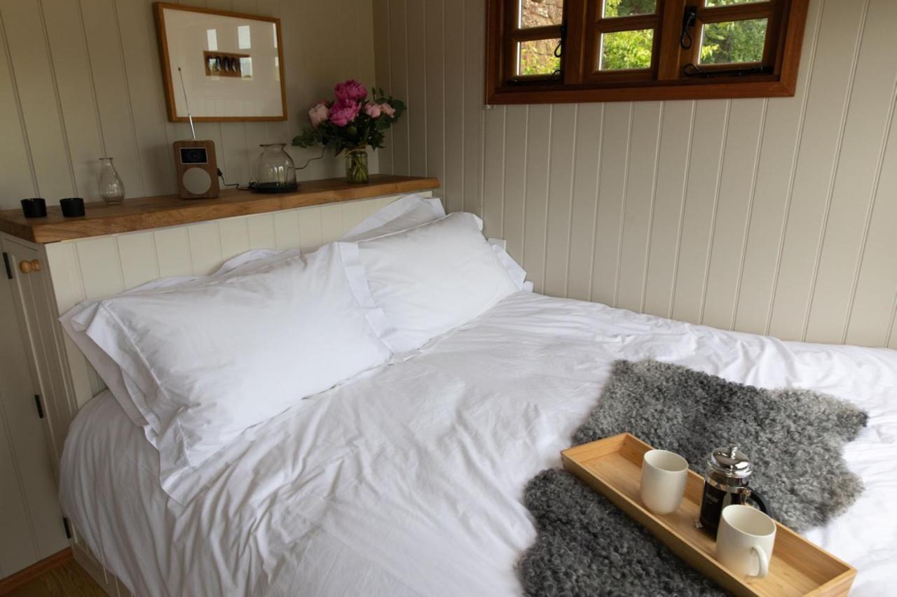 Luxury, Rural Shepherds Hut With Hot Tub Nr Bath Bristol Esterno foto