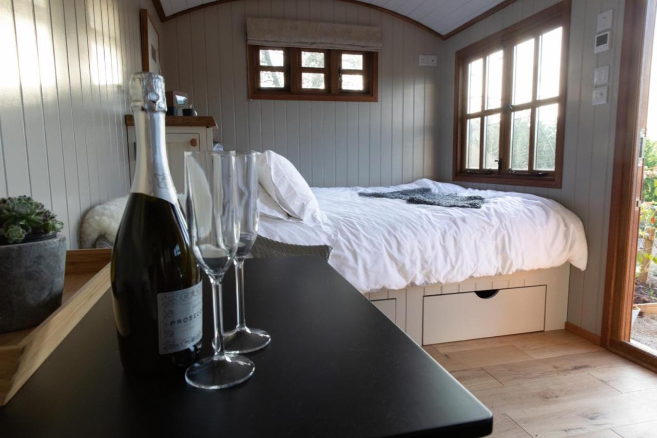 Luxury, Rural Shepherds Hut With Hot Tub Nr Bath Bristol Esterno foto
