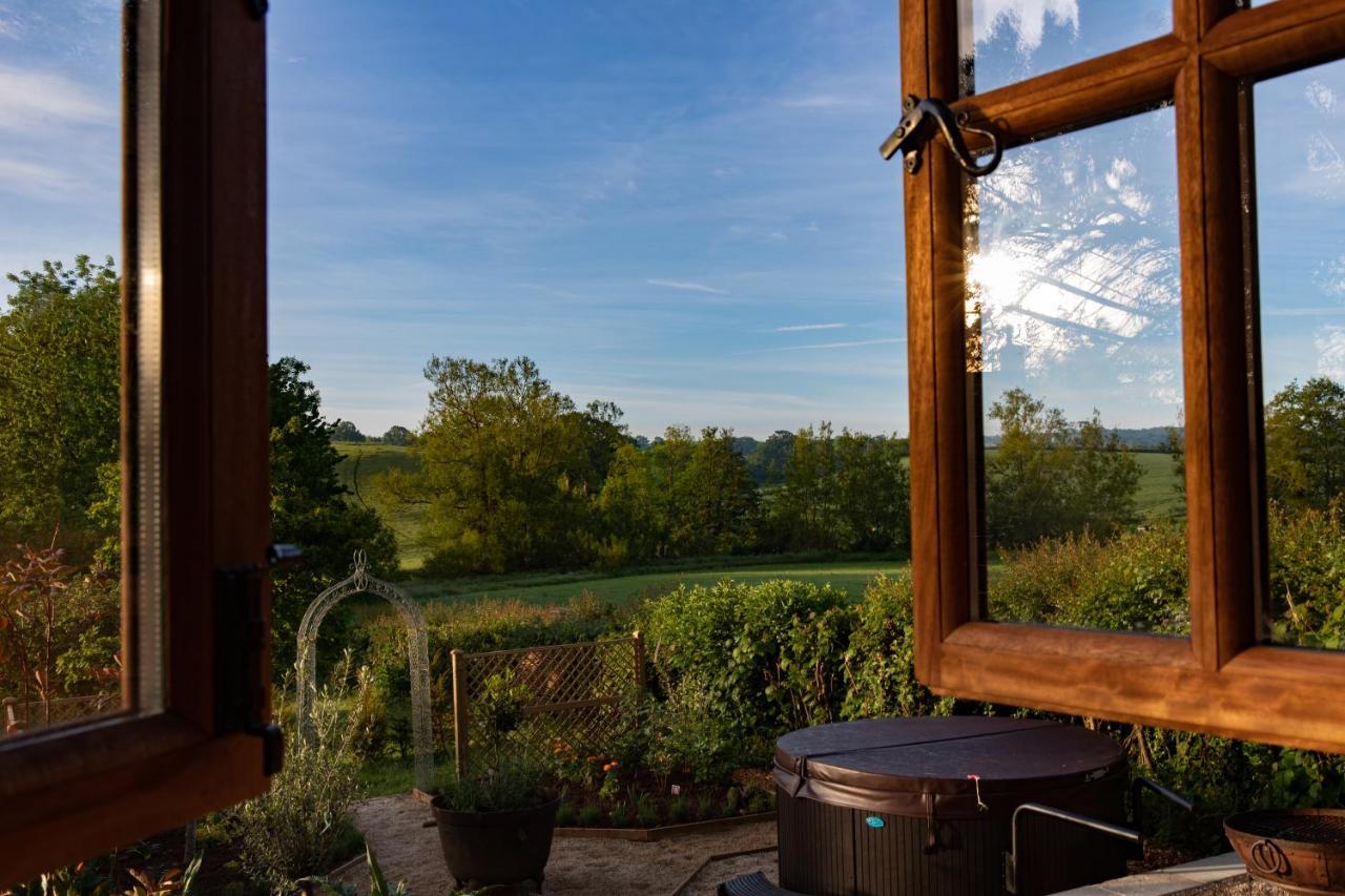 Luxury, Rural Shepherds Hut With Hot Tub Nr Bath Bristol Esterno foto