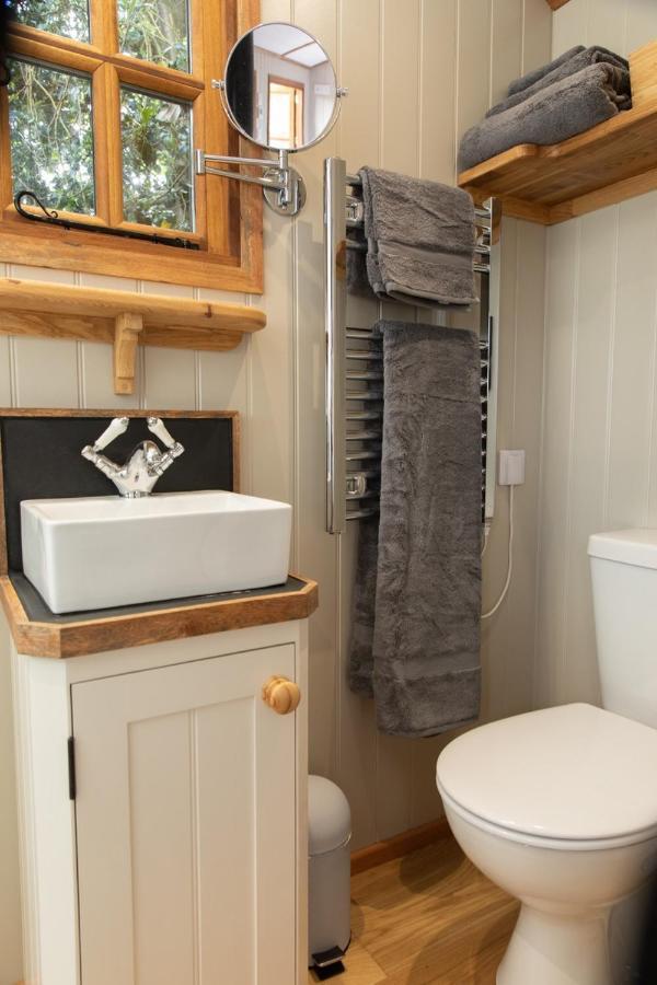 Luxury, Rural Shepherds Hut With Hot Tub Nr Bath Bristol Esterno foto