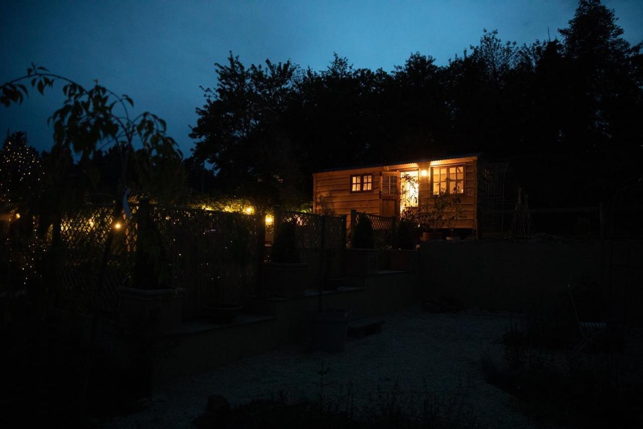 Luxury, Rural Shepherds Hut With Hot Tub Nr Bath Bristol Esterno foto